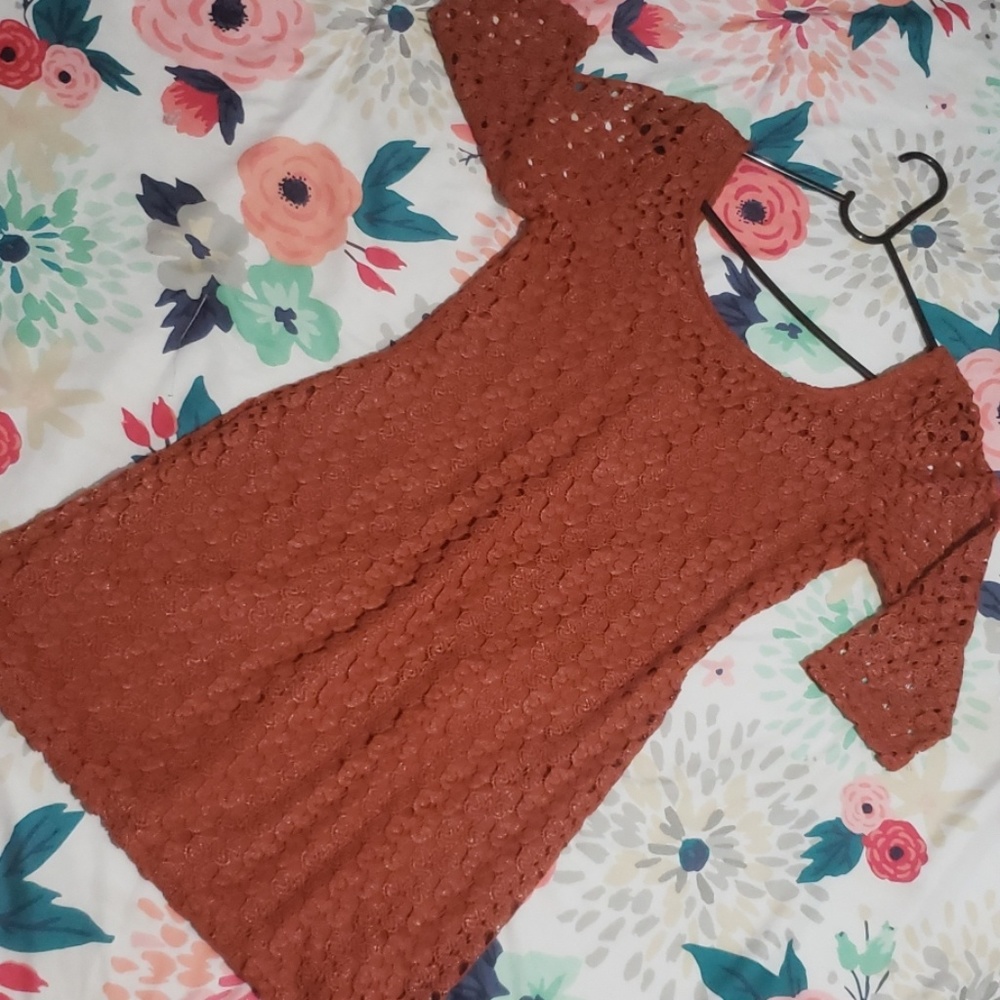 Short dress with 3/4 sleeve
